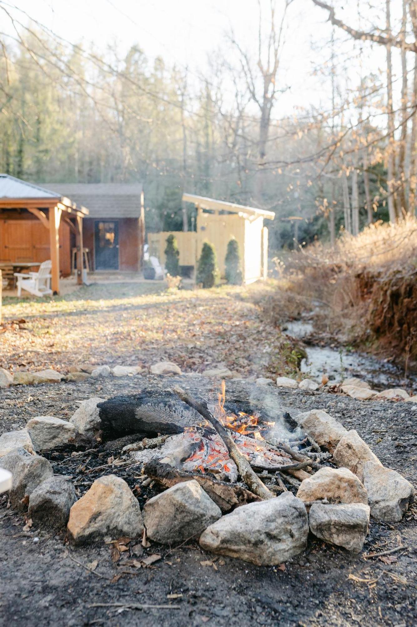 Отель Blythe Shoals Base Camp Cleveland Экстерьер фото