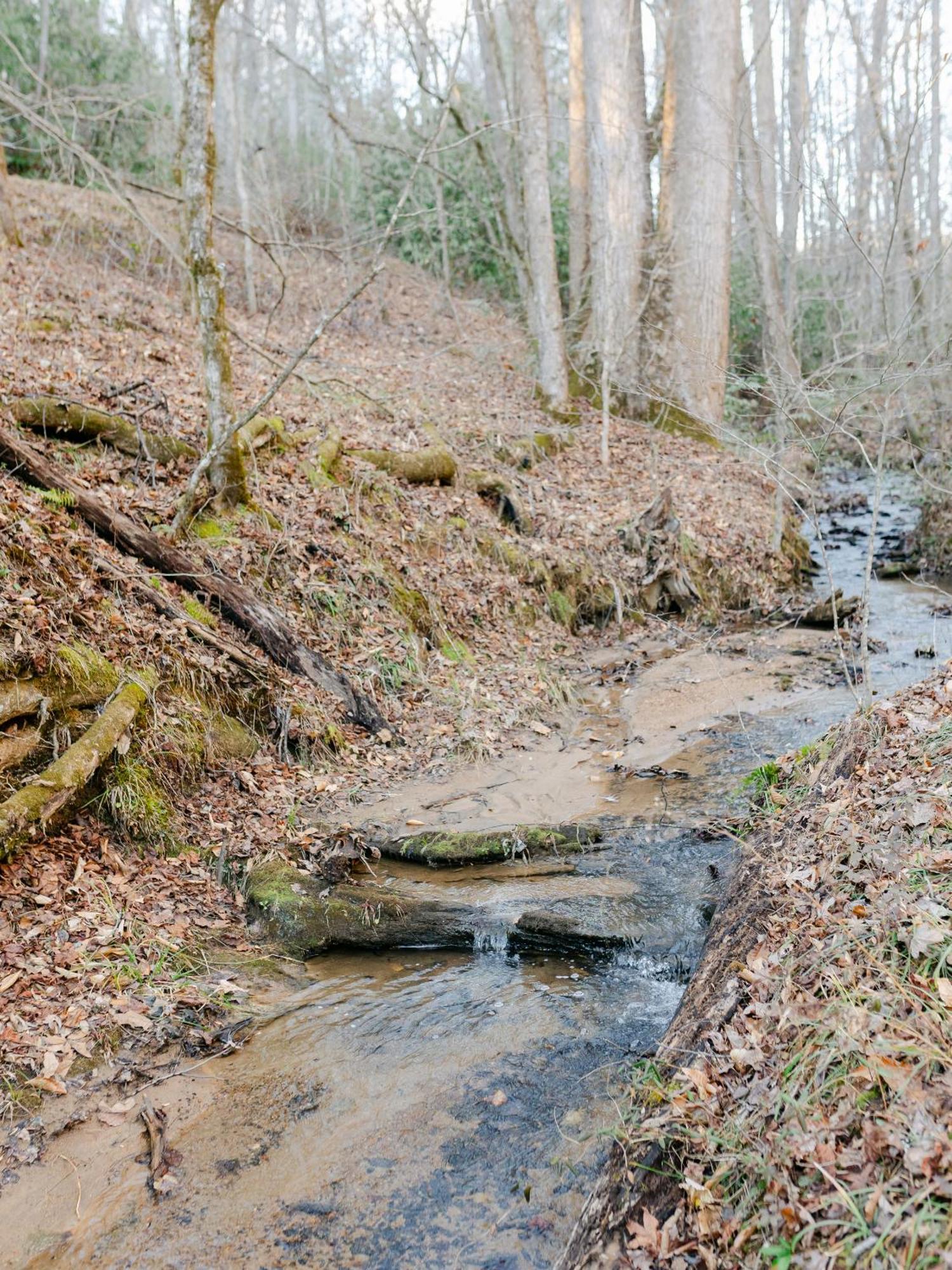 Отель Blythe Shoals Base Camp Cleveland Экстерьер фото