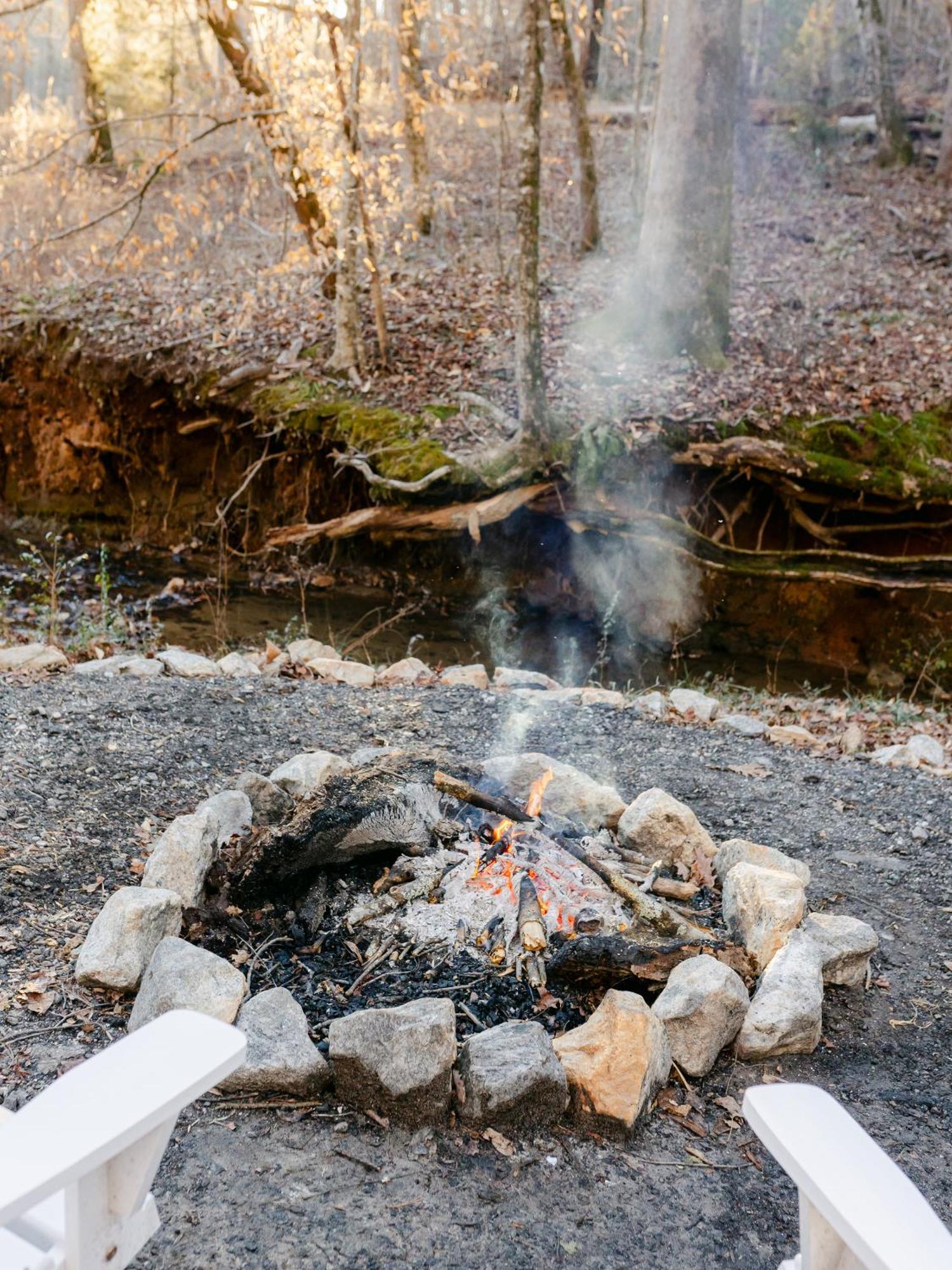 Отель Blythe Shoals Base Camp Cleveland Экстерьер фото